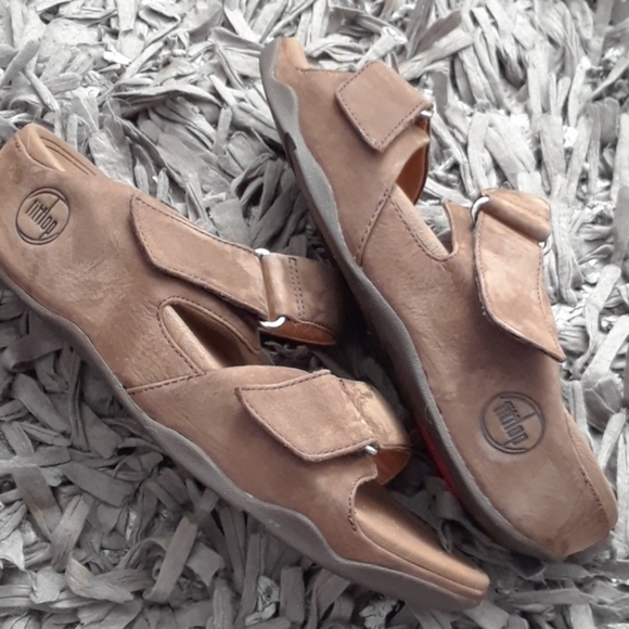 fitflop goodstock sandals